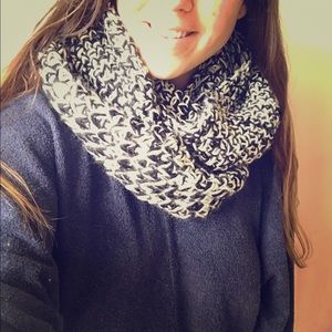 Textured Old Navy infinity scarf